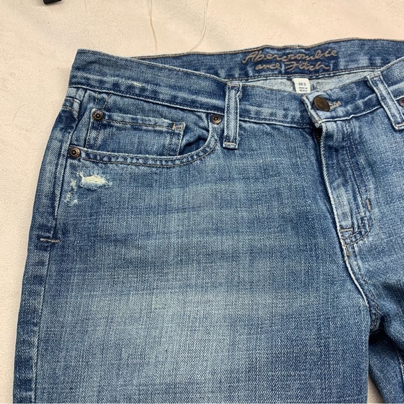 ABERCROMBIE & FITCH DISTRESSED JEANS - Picture 6 of 16